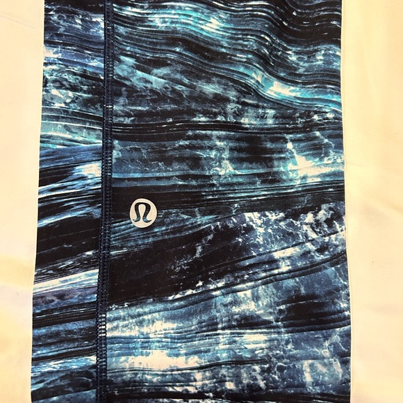 Lululemon Wunder Under Cropped Leggings - Picture 4 of 6